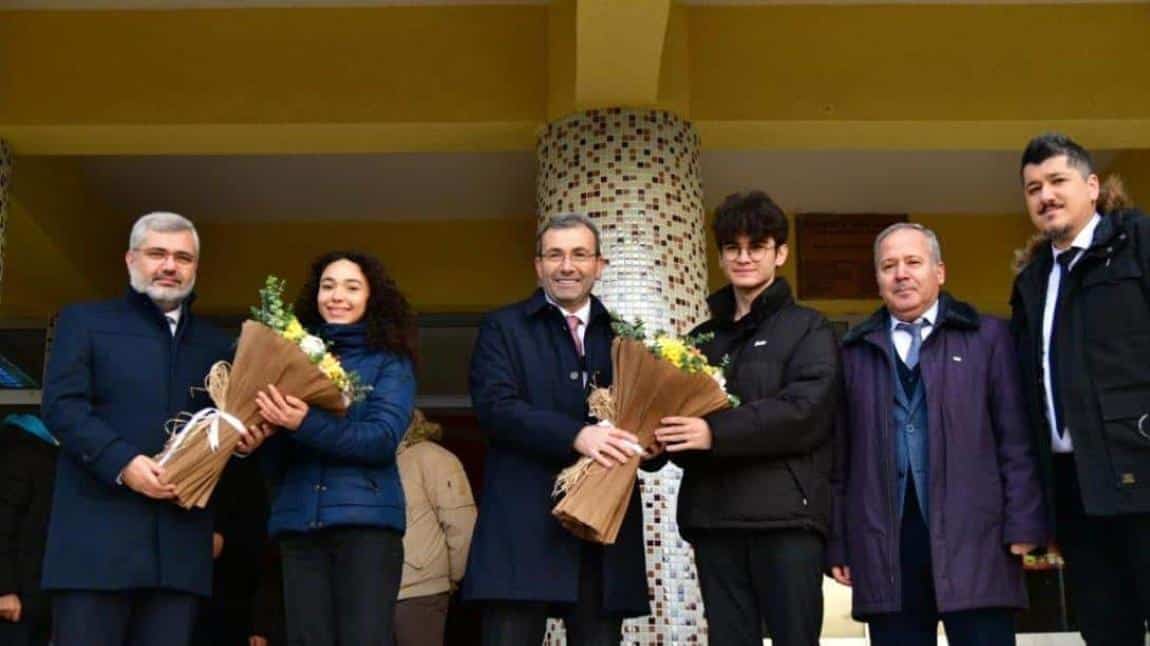Pendik Belediye Başkanımız Sn. Ahmet Cin ve İlçe Milli Eğitim Müdürümüz Sn. Aytekin Yılmaz  okulumuzu ziyaret etti.